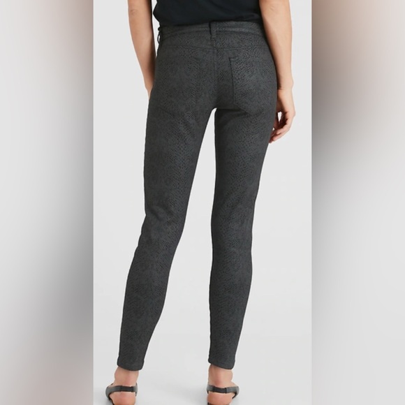 Banana Republic $110 NWT 27/4 P coated snakeskin mid-rise skinny ankle jeans - Picture 3 of 13